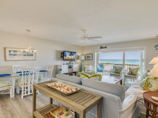 Comfortable 3 Bedroom Townhome Right on the beach in Boca Grande