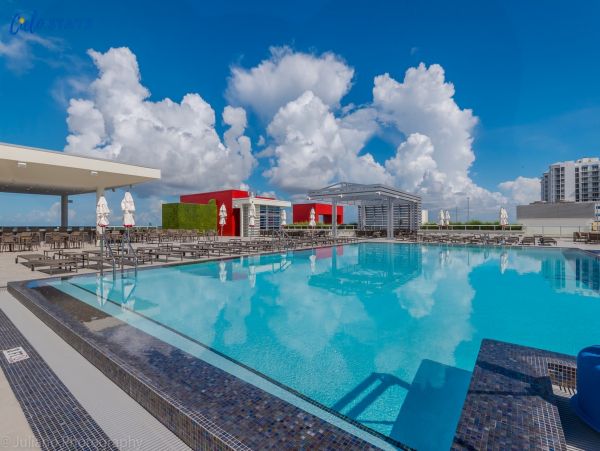 Ocean Front Hollywood Vacation Condo
