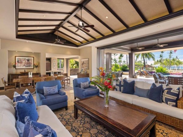 Oceanfront Luxurious 4 Bedroom Villa Amazing Amenities