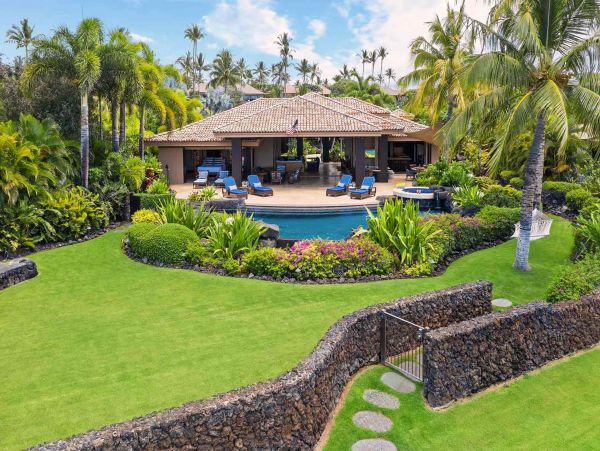 Oceanfront Luxurious 4 Bedroom Villa Amazing Amenities