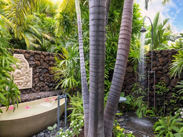 Oceanfront Luxurious 4 Bedroom Villa Amazing Amenities