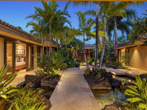 Oceanfront Luxurious 4 Bedroom Villa Amazing Amenities