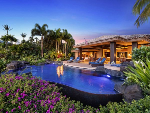 Oceanfront Luxurious 4 Bedroom Villa Amazing Amenities