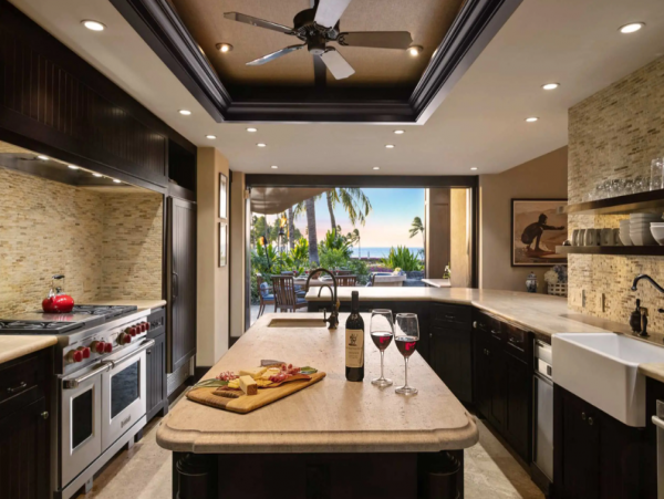 Oceanfront Luxurious 4 Bedroom Villa Amazing Amenities