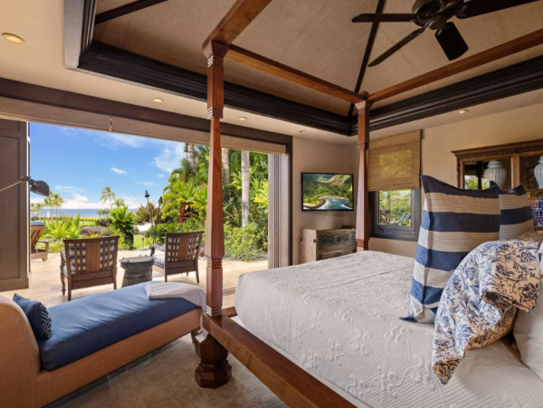Oceanfront Luxurious 4 Bedroom Villa Amazing Amenities
