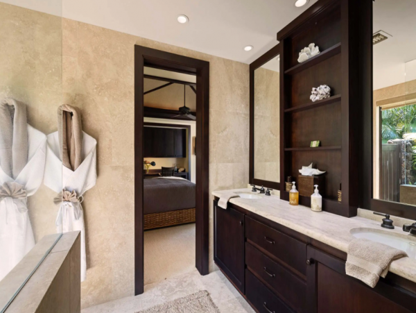 Oceanfront Luxurious 4 Bedroom Villa Amazing Amenities