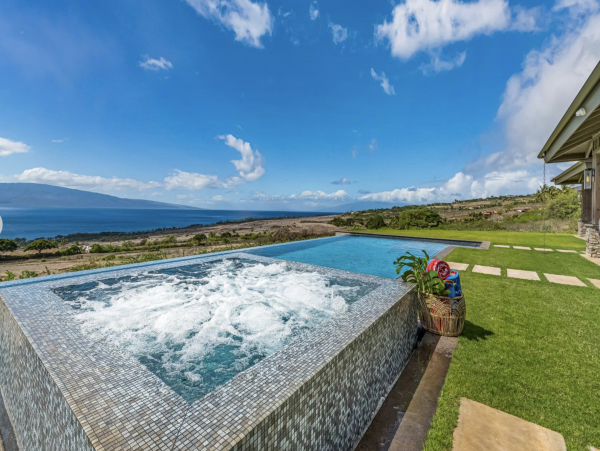 West Maui Oceanfront Luxury Vacation Villa