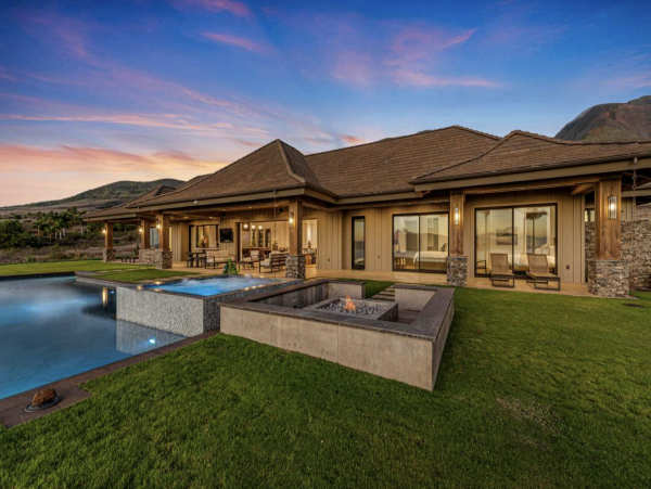 West Maui Oceanfront Luxury Vacation Villa