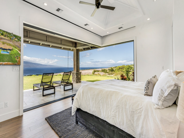 West Maui Oceanfront Luxury Vacation Villa
