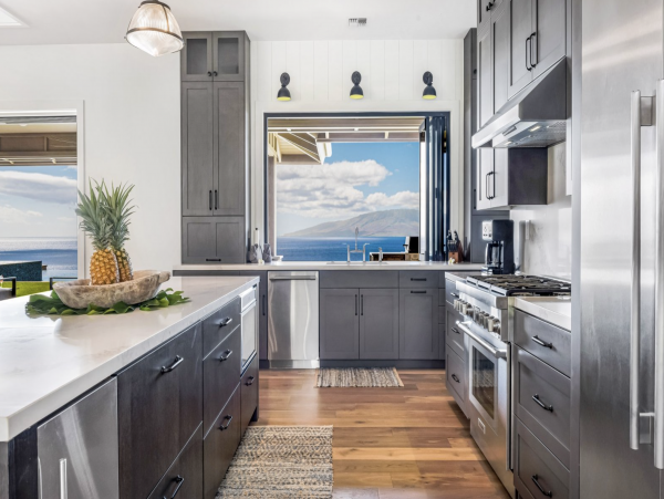 West Maui Oceanfront Luxury Vacation Villa