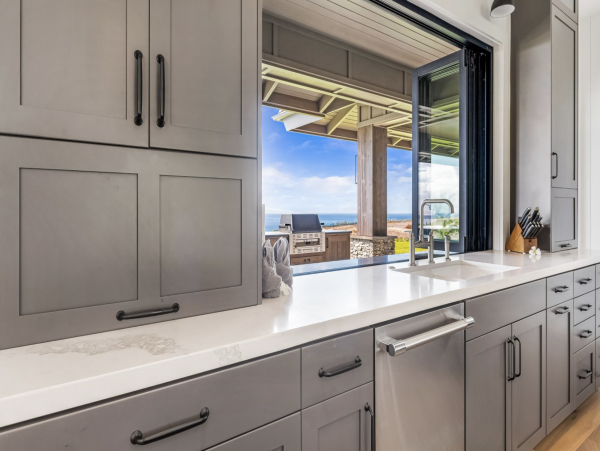 West Maui Oceanfront Luxury Vacation Villa