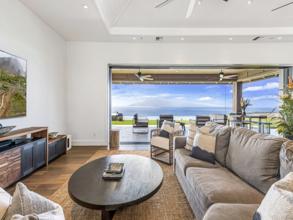 West Maui Oceanfront Luxury Vacation Villa