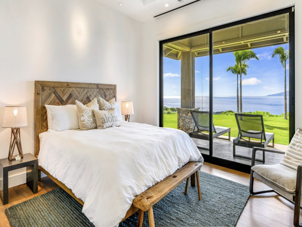 West Maui Oceanfront Luxury Vacation Villa
