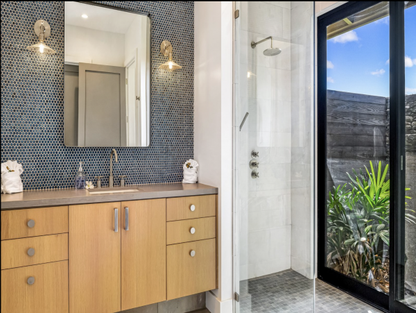 West Maui Oceanfront Luxury Vacation Villa