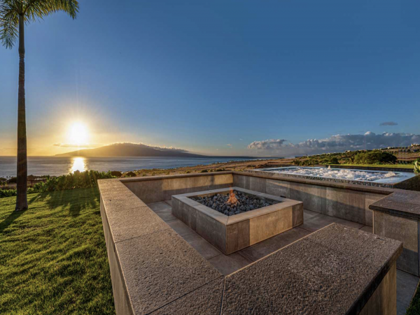 West Maui Oceanfront Luxury Vacation Villa