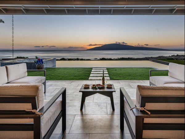 West Maui Oceanfront Luxury Vacation Villa