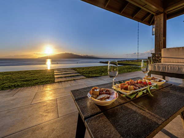 West Maui Oceanfront Luxury Vacation Villa