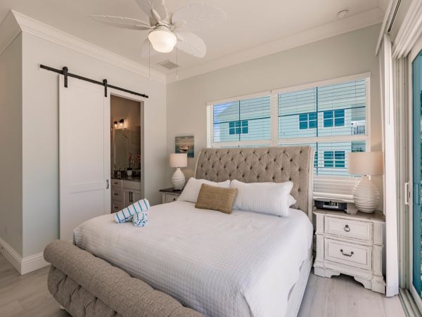 Beachfront 5 Bedroom Vacation Rental in Fort Myers