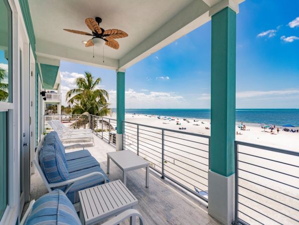 Beachfront 5 Bedroom Vacation Rental in Fort Myers