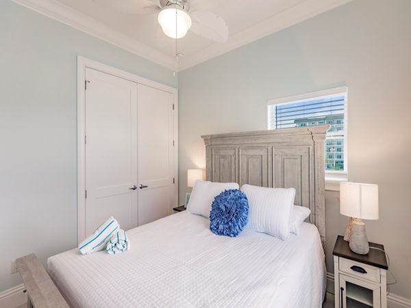 Beachfront 5 Bedroom Vacation Rental in Fort Myers