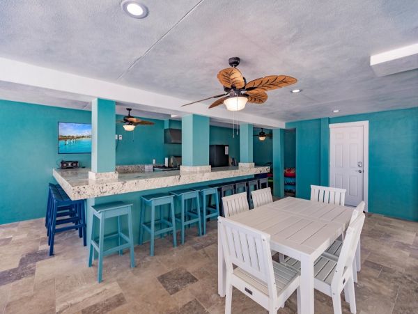 Beachfront 5 Bedroom Vacation Rental in Fort Myers