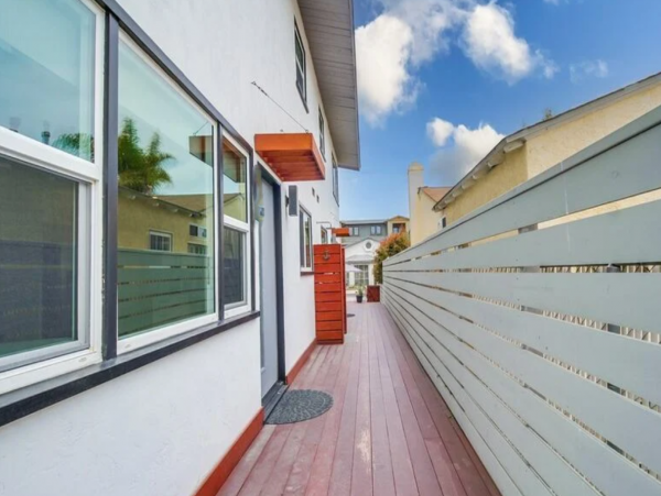 Lovely Two-Unit Vacation Rental with Four Bedrooms in Mission Beach