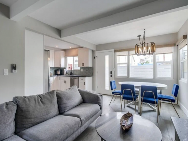 Lovely Two-Unit Vacation Rental with Four Bedrooms in Mission Beach