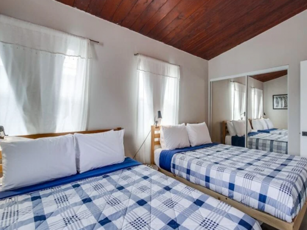 Lovely Two-Unit Vacation Rental with Four Bedrooms in Mission Beach