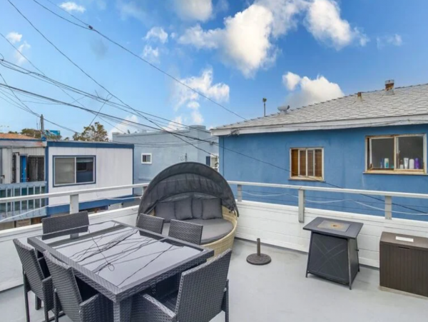 Lovely Two-Unit Vacation Rental with Four Bedrooms in Mission Beach
