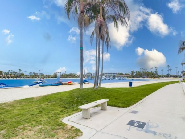 Lovely Two-Unit Vacation Rental with Four Bedrooms in Mission Beach