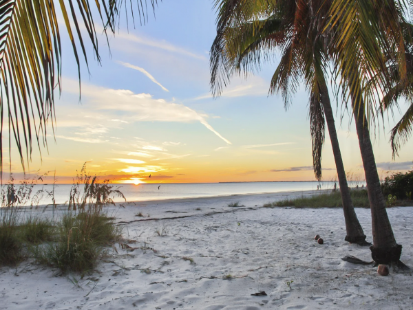Fort Myers 5 Bedroom Vacation Pool Home