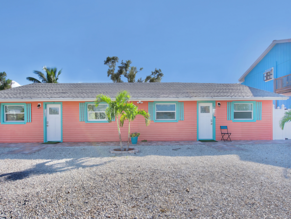 Charming Fort Myers Beach Duplex Short Walk to Beach
