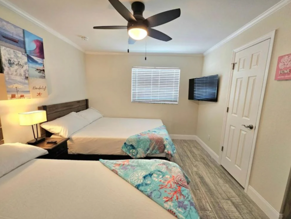 Charming Fort Myers Beach Duplex Short Walk to Beach