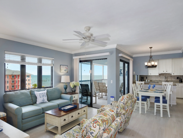 Lovely Penthouse in Fort Myers Beach with Full Ocean Views