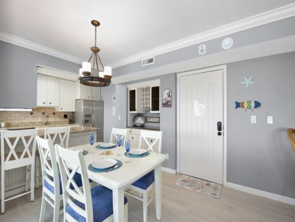 Lovely Penthouse in Fort Myers Beach with Full Ocean Views