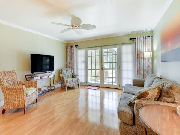 Lovely First-Floor Vacation Condo with 2 Bedrooms