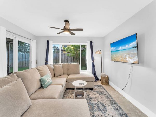 Pompano Beach Vacation Home 3 bedroom & Private Pool