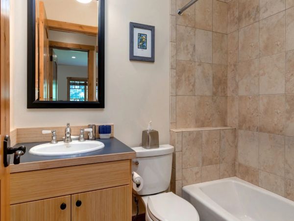 Mountain View Four Bedroom Luxury Vacation Rental in Wyoming