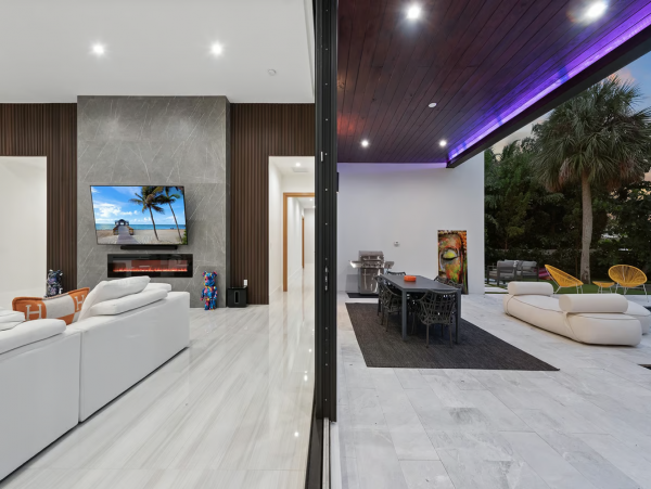 Fort Lauderdale Vacation Six Bedroom Home with Stunning Views & Pool