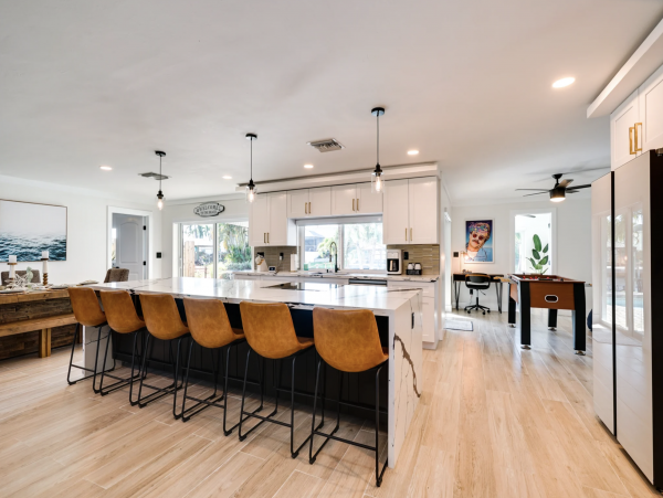 Lovely Fort Myers 3 Bedroom Home Pool & Canal View