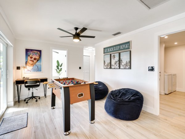 Lovely Fort Myers 3 Bedroom Home Pool & Canal View