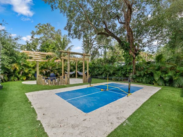 North Miami Beach Luxury Six Bedroom Vacation Rental