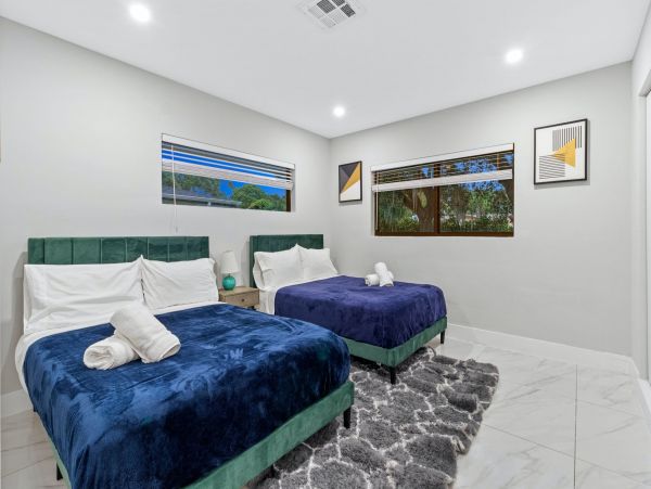 North Miami Beach Luxury Six Bedroom Vacation Rental
