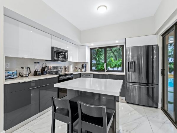 North Miami Beach Luxury Six Bedroom Vacation Rental