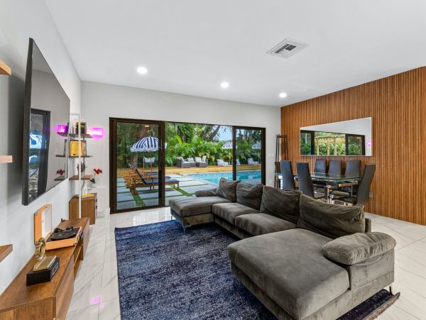 North Miami Beach Luxury Six Bedroom Vacation Rental