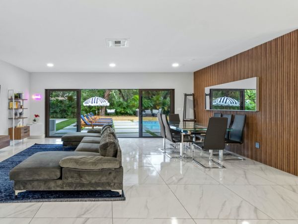 North Miami Beach Luxury Six Bedroom Vacation Rental