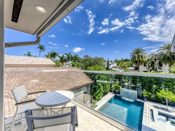 Fort Lauderdale Amazing Vacation Pool Home Sleeps 13