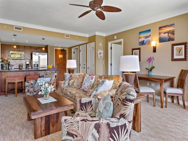 Oceanfront Eight Bedroom Vacation Rental in Kaanapali