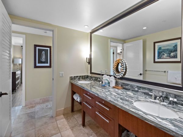 Oceanfront Eight Bedroom Vacation Rental in Kaanapali