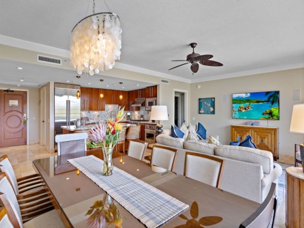 Oceanfront Eight Bedroom Vacation Rental in Kaanapali
